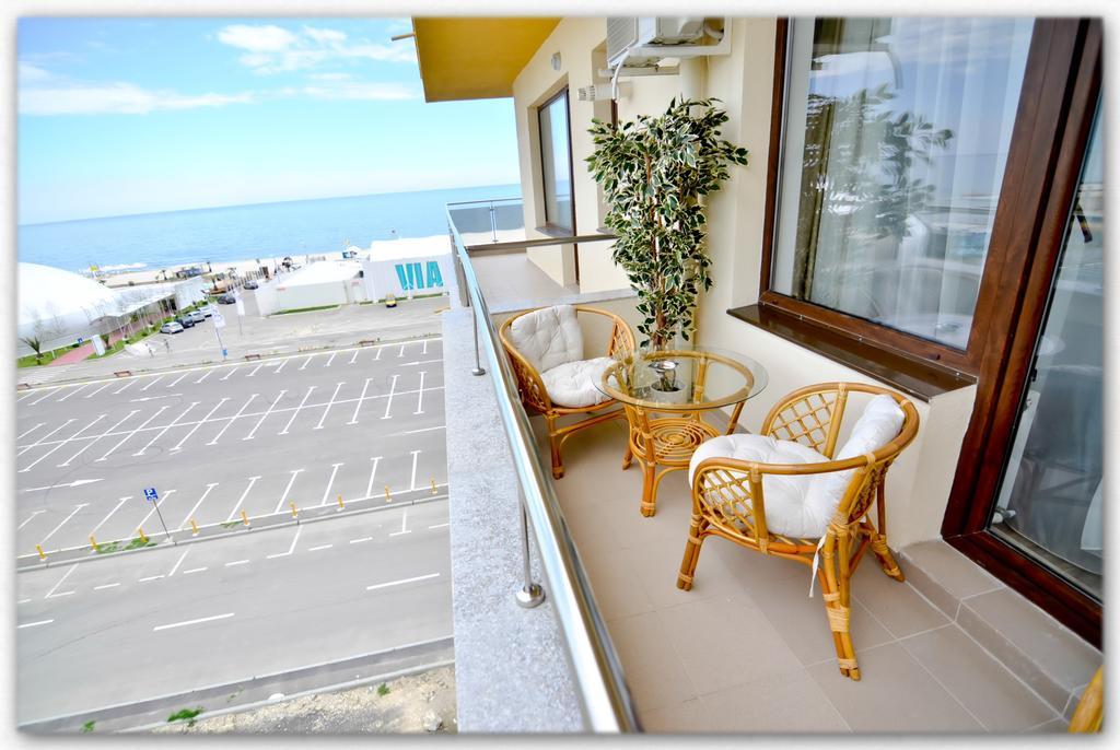 Summerland Luxury Studios By The Sea Mamaia Bilik gambar